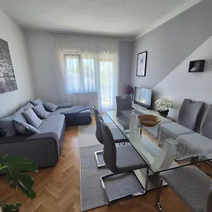 Apartman Casa Hortensia, Njivice
